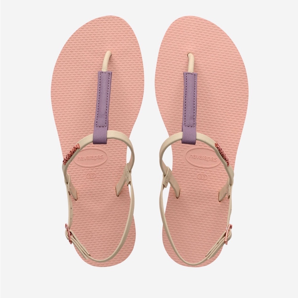Havaianas Pink Sandals with Lavender Accent size 5.5